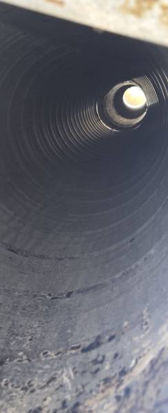 8.	Dégraissage d’un conduit d’extraction de hotte professionnelle à Borgo (Haute-Corse) pour éliminer les dépôts de graisse carbonisée