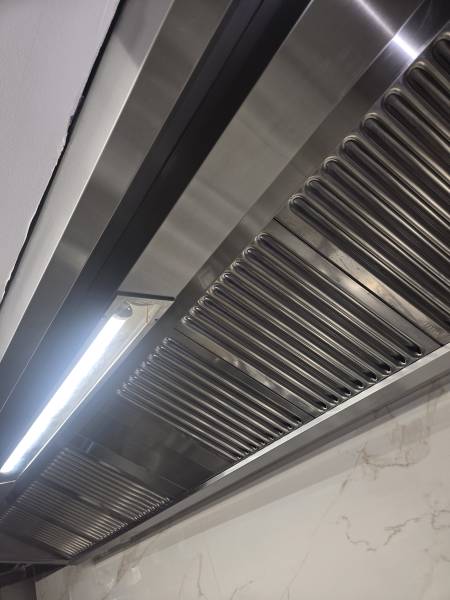 Dégraissage hotte encrassée bonifacio