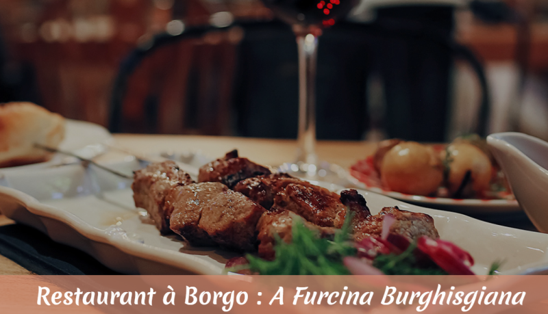 terrasse accueillante au restaurant A Furcina Burghisgiana lieu de détente privilégié pour les résidents et touristes de Borgo